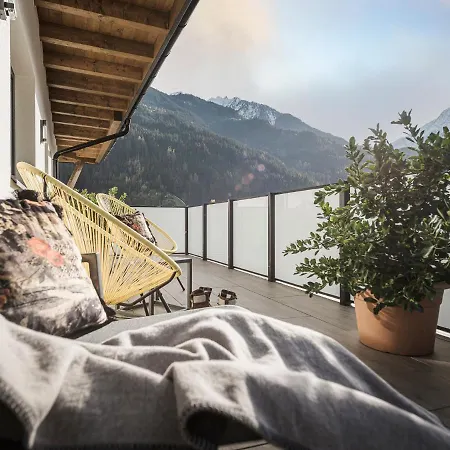 Platzhirsch & Apartamento *