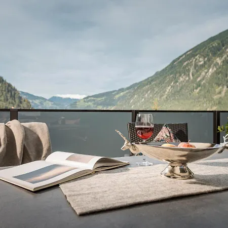 Platzhirsch & דירה מאיירהופן