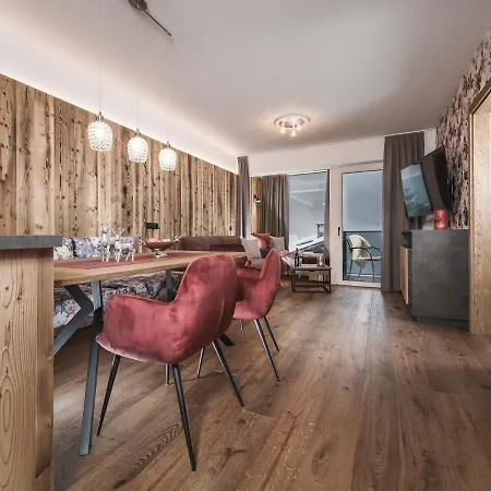 Platzhirsch & דירה