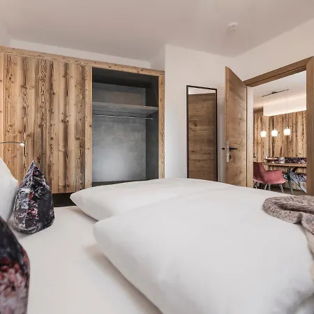 Platzhirsch & דירה