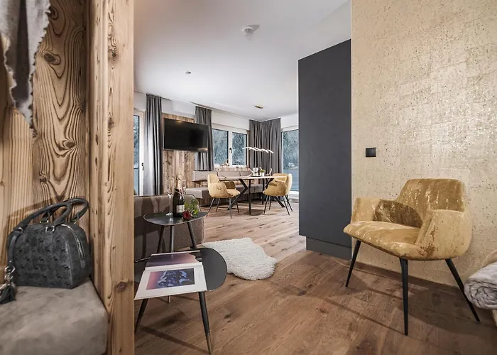 Platzhirsch & Appartement Mayrhofen