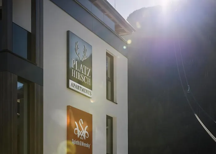 Platzhirsch & Apartamento Mayrhofen