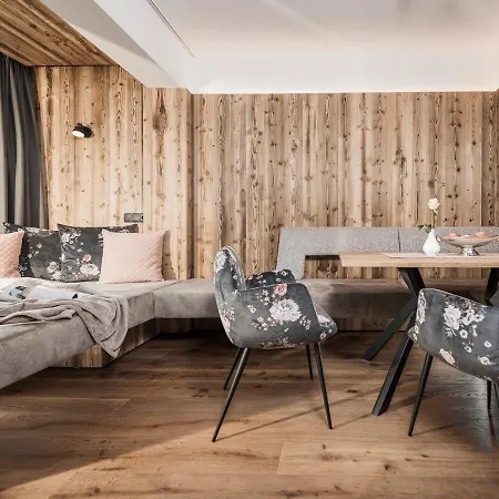 Apartment Platzhirsch & Mayrhofen