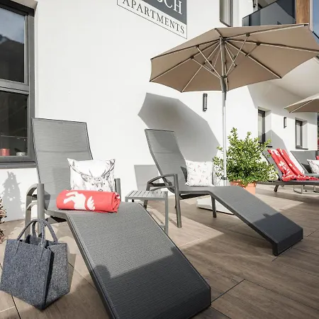 Platzhirsch & Apartament Mayrhofen